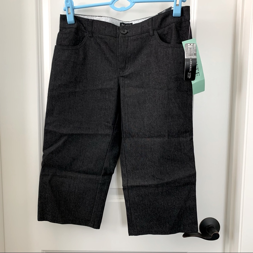 Soho Apparel Capris NWT